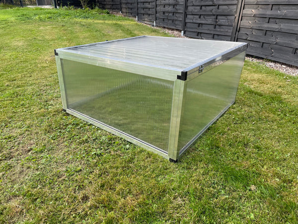 Frühbeet animalia (103 x 103 cm)