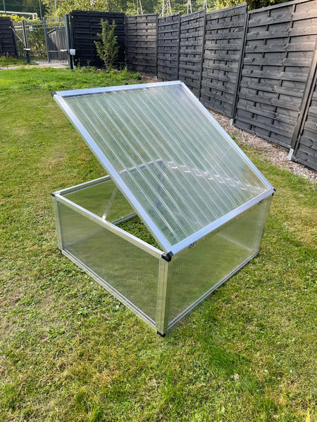 Frühbeet animalia (103 x 103 cm)