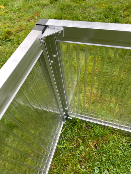 Frühbeet animalia (103 x 103 cm)