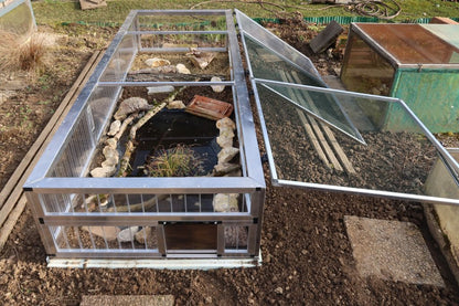 Sonderanfertigung eines Geheges aus ALLTOP und Gittern für Amphibien