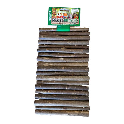 Weidenbrücke als Versteck für Kleintiere