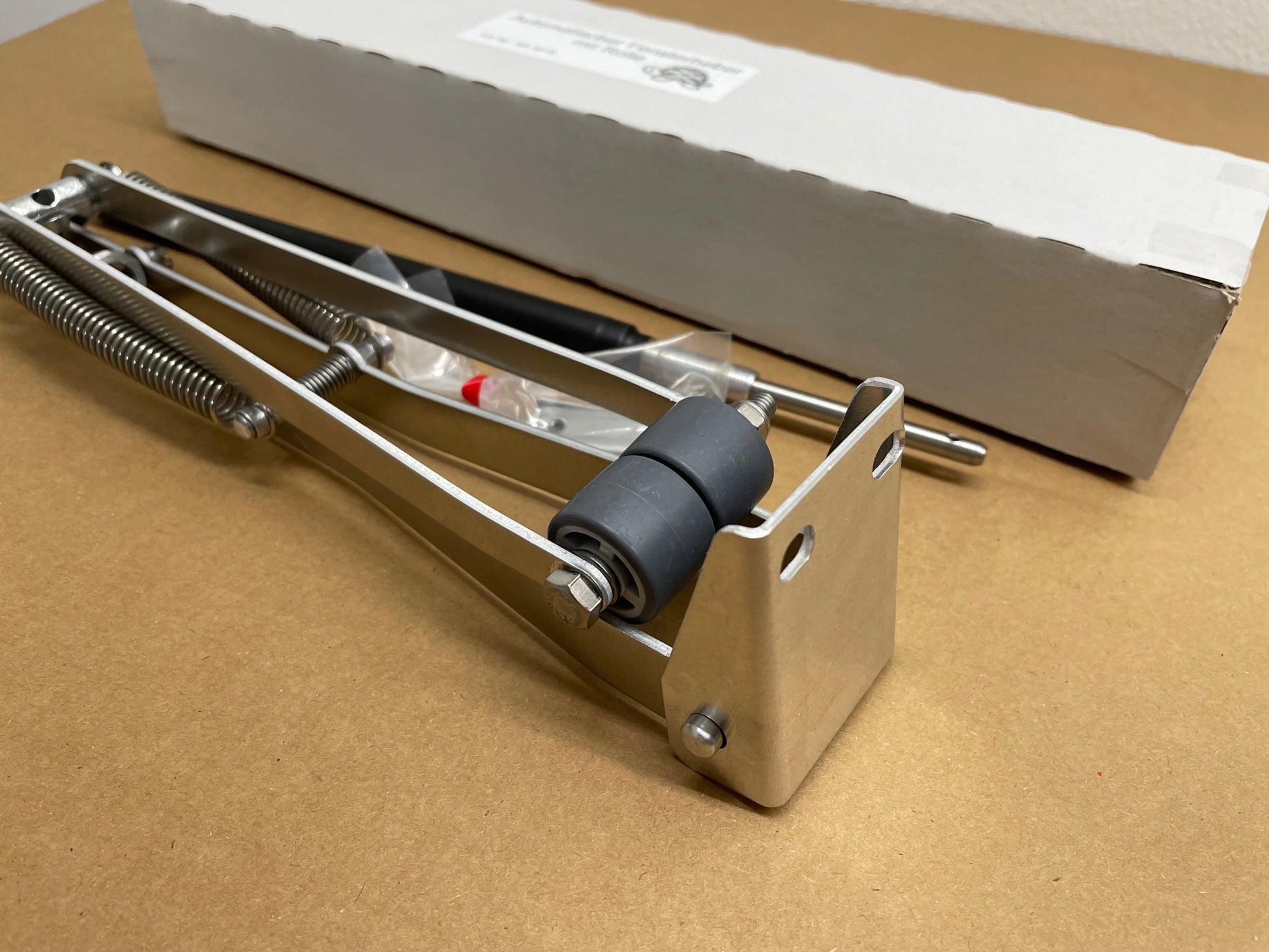 Automatischer Rollenöffner, Deckelöffner für Landschildkröten