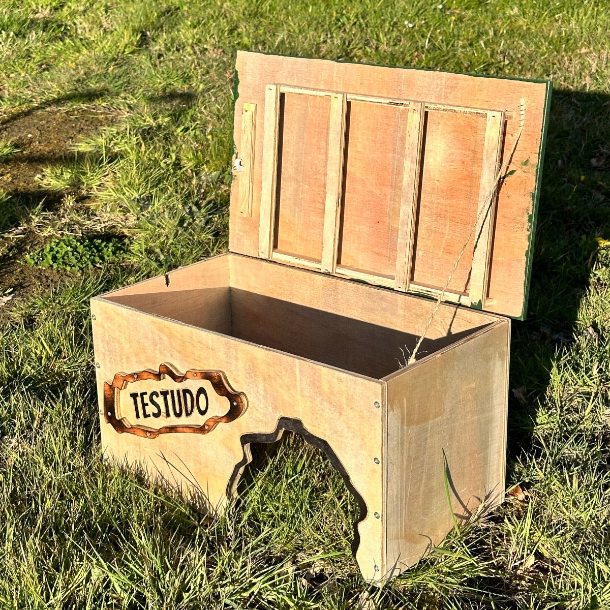 Holzhaus für Schildkröte - aufklappbar