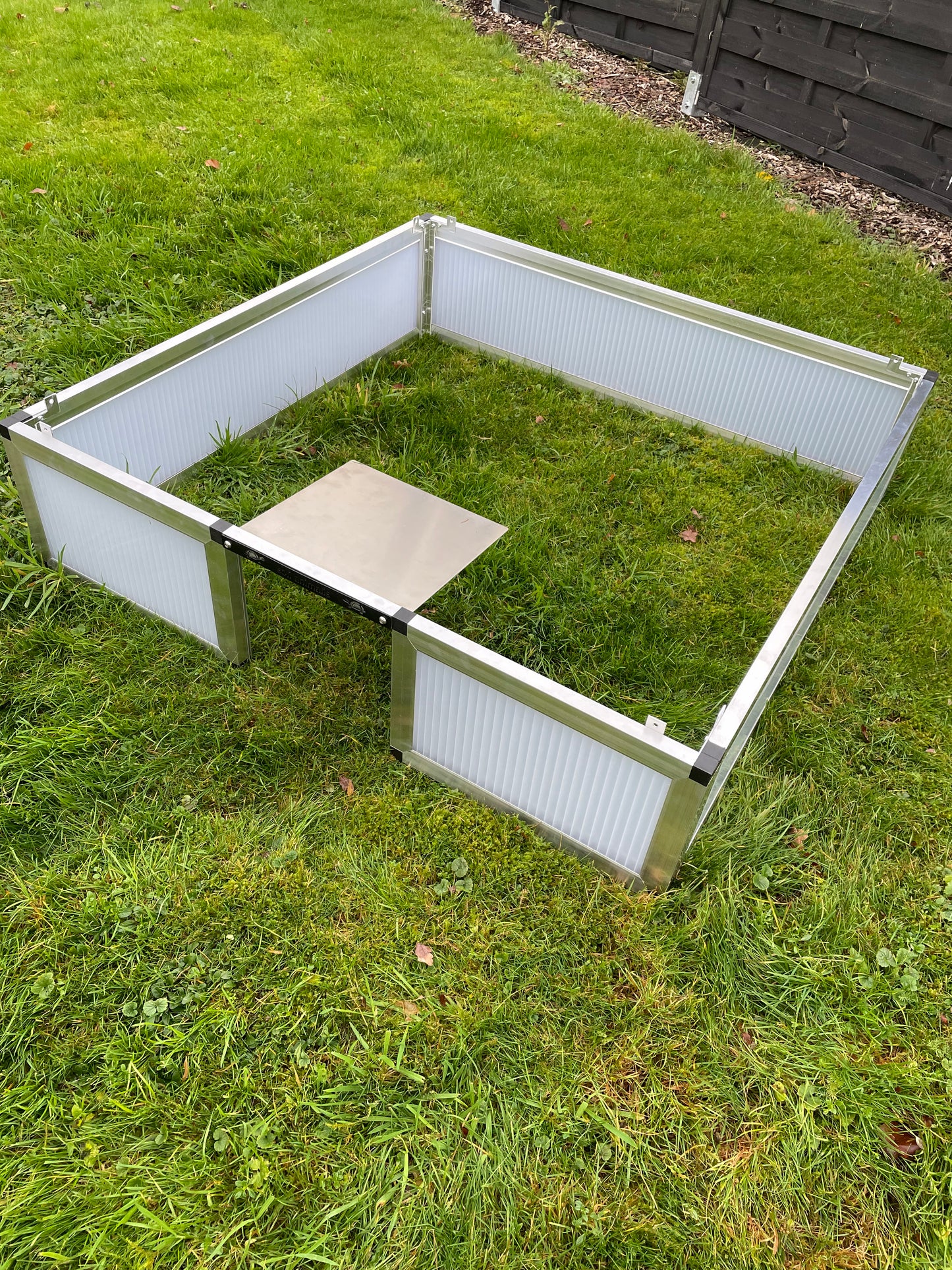 Schildkröten Frühbeet Unterbau 125 x 125