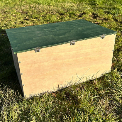 Schutzhaus aus Holz Größe L - Rückseite