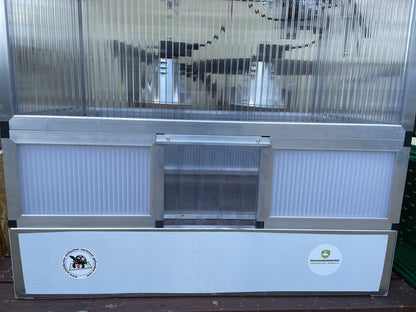 Soli Animalis Frühbeet mit Unterbau und Lamellenvorhang mit Schutz vor Fressfeinden