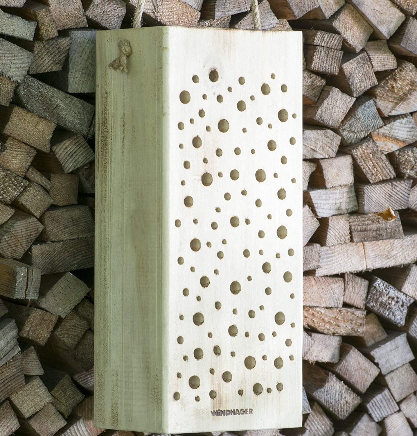 Wildbienen Nisthilfe